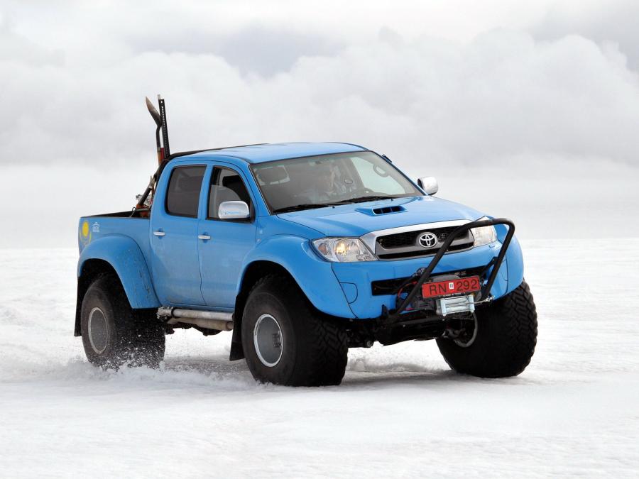  Toyota Hilux AT44 Arctic Trucks 2007 года  (фото 19 из 30)